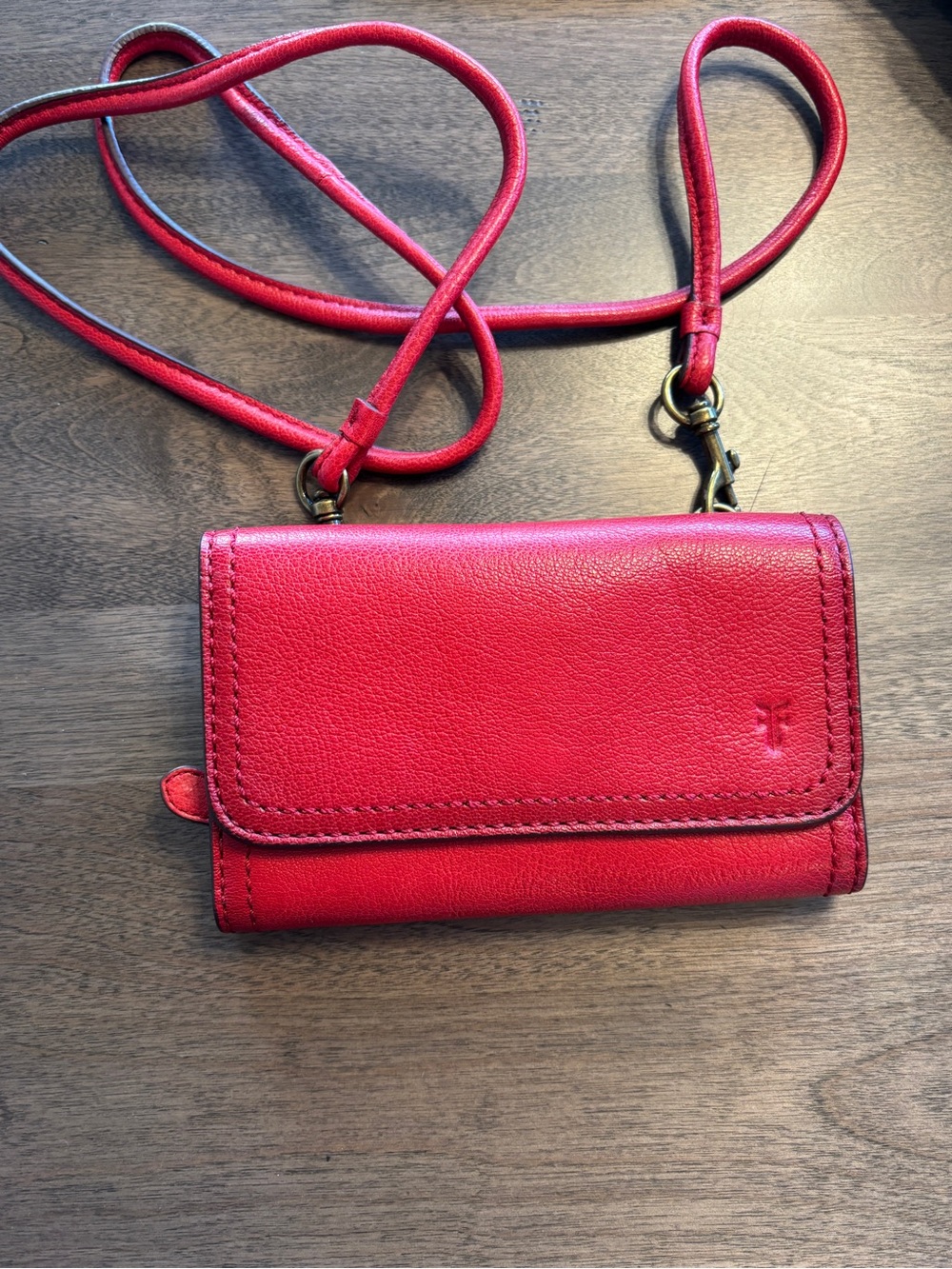Frye Red Leather Crossbody Wallet NWT
Size is 6”x4”, strap is 23” long